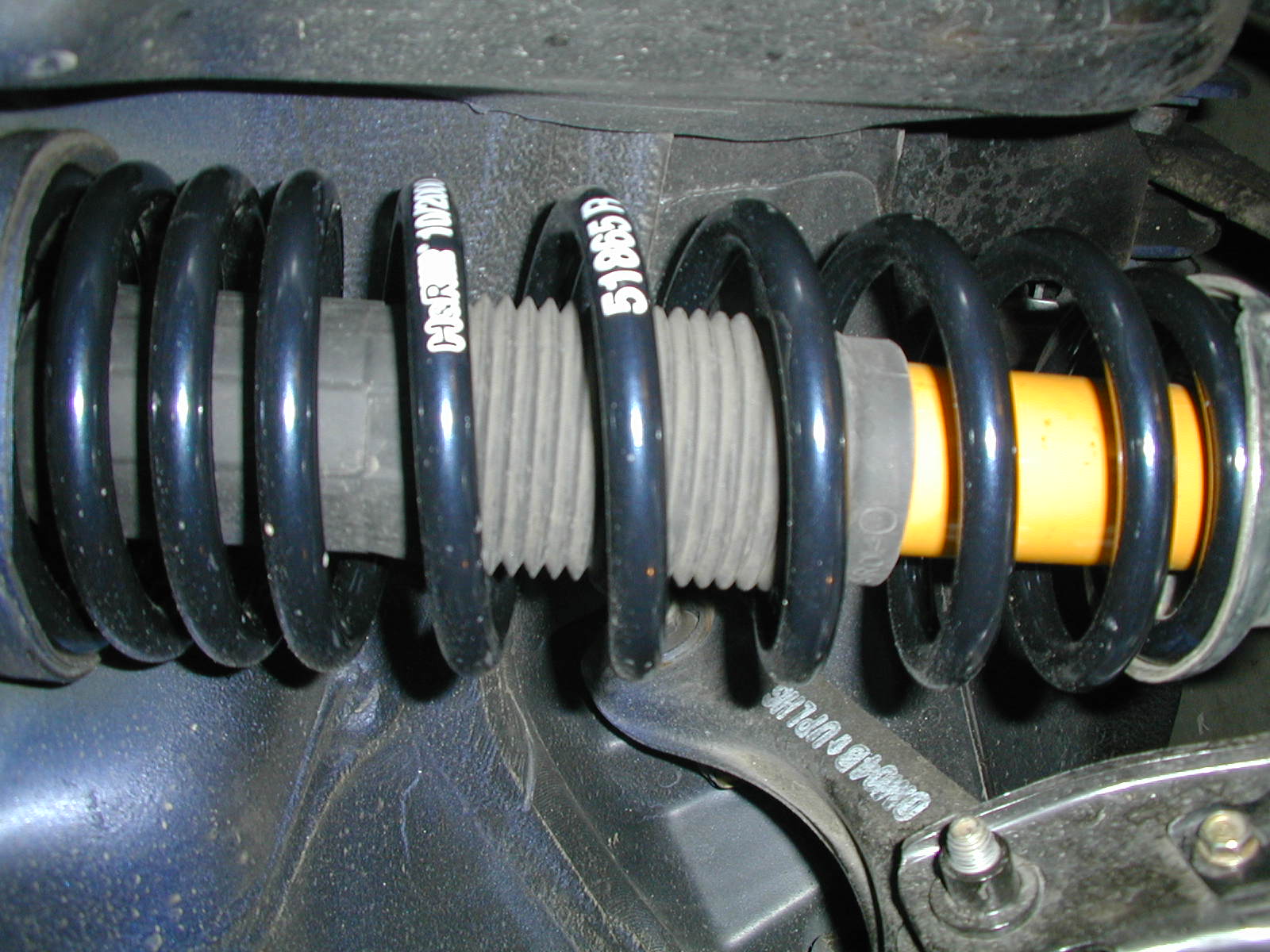 strut_spring_closeup